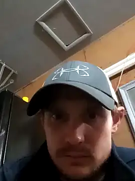 Snapshot of Midwestalpha chatting on 9, 12, 2024 Midwestalpha online show from 9, 12, 2024