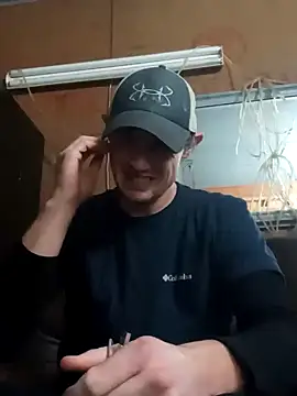 Snapshot of Midwestalpha chatting on 22, 12, 2024 Midwestalpha online show from 22, 12, 2024