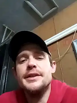 Snapshot of Midwestalpha chatting on 30, 12, 2024 Midwestalpha online show from 30, 12, 2024