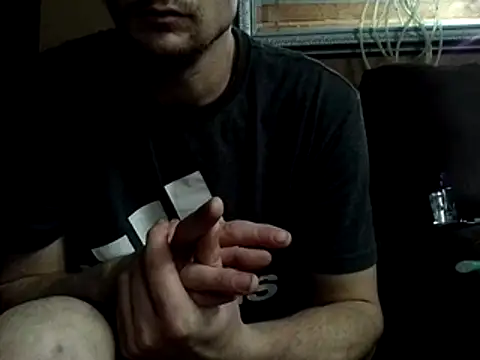 Snapshot of Midwestalpha chatting on 31, 12, 2024 Midwestalpha online show from 31, 12, 2024