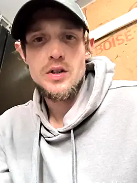 Snapshot of Midwestalpha chatting on 3, 3, 2025 Midwestalpha online show from 3, 3, 2025