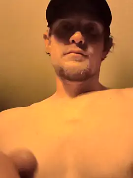 Snapshot of Midwestalpha chatting on 9, 3, 2025 Midwestalpha online show from 9, 3, 2025