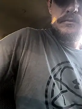 Snapshot of Midwestalpha chatting on 7, 10, 2025 Midwestalpha online show from 7, 10, 2025