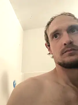 Snapshot of Midwestalpha chatting on 21, 11, 2025 Midwestalpha online show from 21, 11, 2025