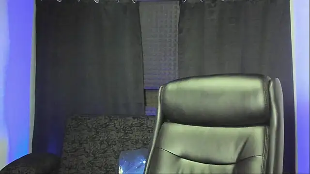 Snapshot of jhonnysnow17 chatting on 19, 9, 2025 jhonnysnow17 online show from 19, 9, 2025