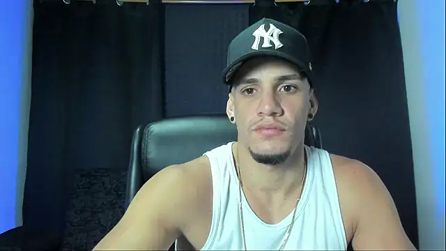 Snapshot of jhonnysnow17 chatting on 20, 9, 2025 jhonnysnow17 online show from 20, 9, 2025