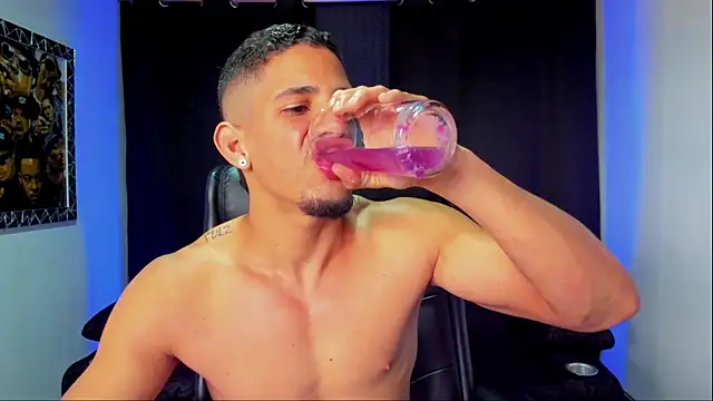 Snapshot of jhonnysnow17 chatting on 26, 10, 2025 jhonnysnow17 online show from 26, 10, 2025