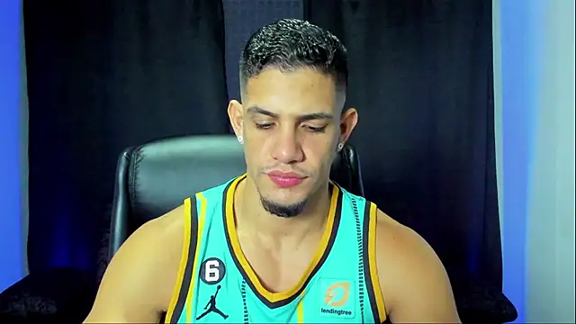 Snapshot of jhonnysnow17 chatting on 31, 10, 2025 jhonnysnow17 online show from 31, 10, 2025