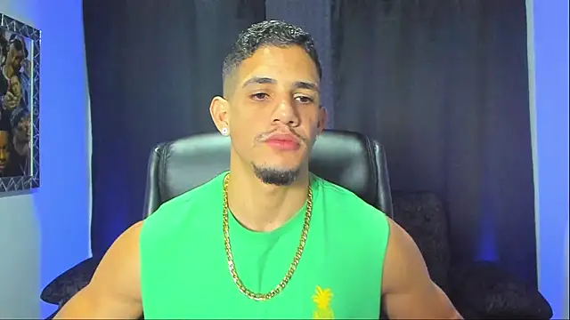 Snapshot of jhonnysnow17 chatting on 9, 11, 2025 jhonnysnow17 online show from 9, 11, 2025