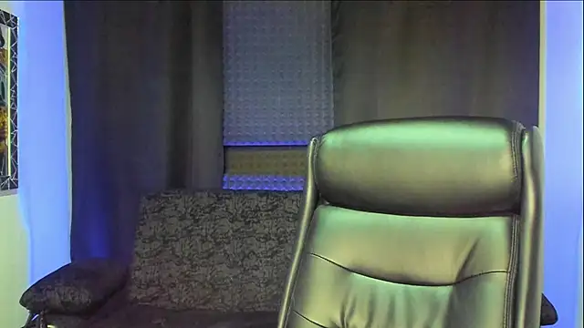 Snapshot of jhonnysnow17 chatting on 2, 12, 2025 jhonnysnow17 online show from 2, 12, 2025