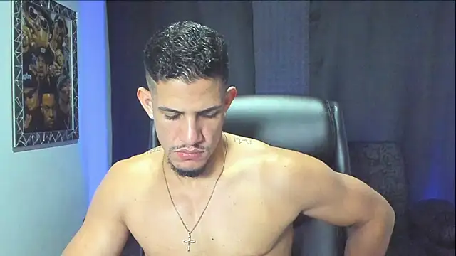 Snapshot of jhonnysnow17 chatting on 16, 12, 2025 jhonnysnow17 online show from 16, 12, 2025