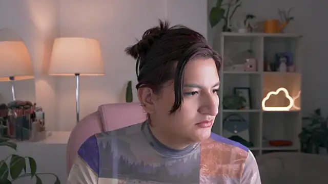 Snapshot of ari_artis chatting on 10, 12, 2024 ari artis online show from 10, 12, 2024