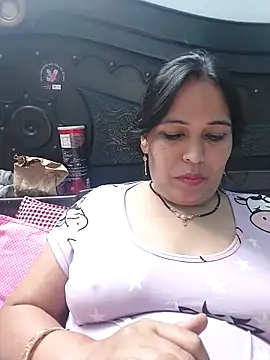 Poojabhabi101 online show from 15, 4, 2026