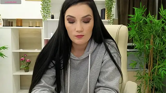 SelineSole online show from 9, 1, 2025