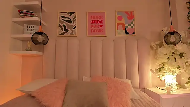 cute  cherry  online show from 19, 12, 2025