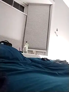 LiverandBrat77 online show from 10, 2, 2025