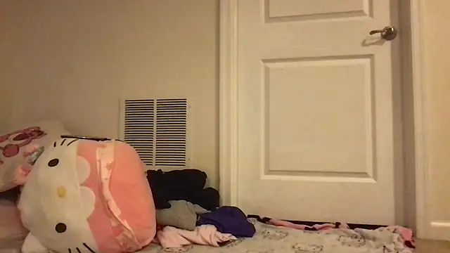 LiverandBrat77 online show from 13, 10, 2025