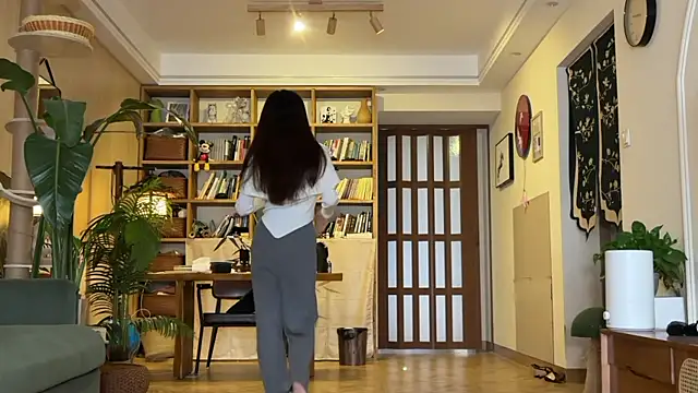 Snapshot of grandeeney chatting on 5, 11, 2025 grandeeney online show from 5, 11, 2025