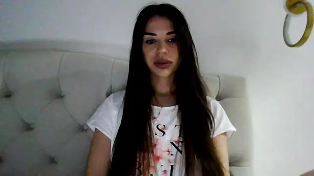 Snapshot of Mika_Gold chatting on 3, 6, 2026 Mika Gold online show from 3, 6, 2026
