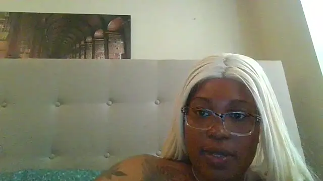 Snapshot of ShaBrimDaPornstar chatting on 19, 6, 2026 ShaBrimDaPornstar online show from 19, 6, 2026