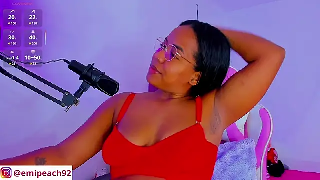 Snapshot of samanthaabloom chatting on 29, 10, 2025 samanthaabloom online show from 29, 10, 2025