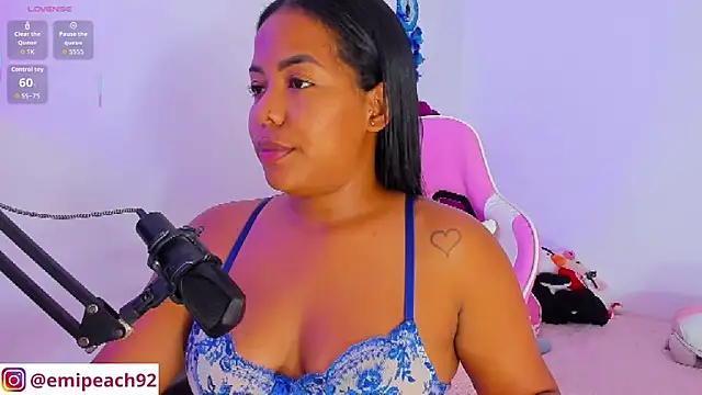 Snapshot of samanthaabloom chatting on 14, 11, 2025 samanthaabloom online show from 14, 11, 2025