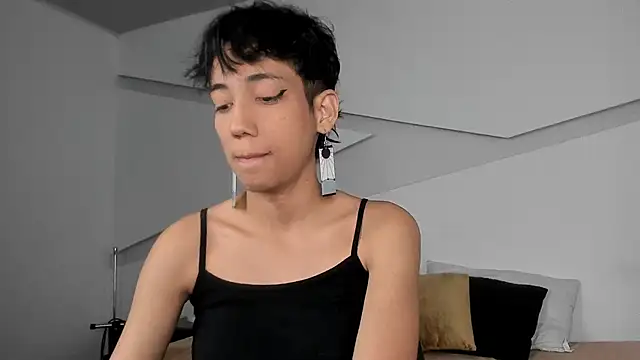 hot little bunny online show from 1, 2, 2025