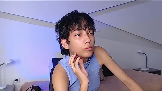 hot little bunny online show from 20, 3, 2025