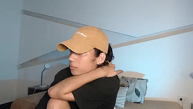 hot little bunny online show from 5, 10, 2025