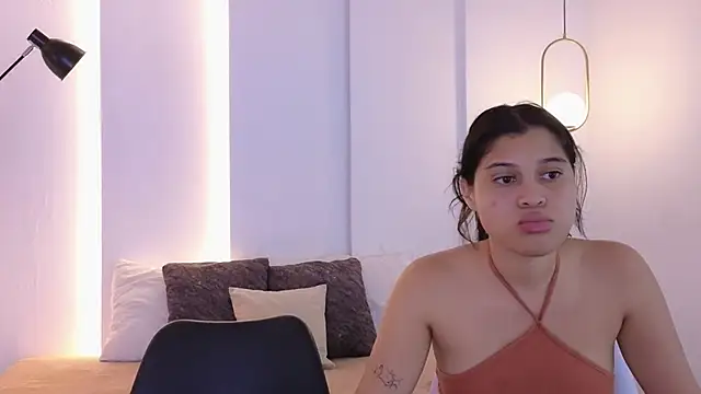 hot little bunny online show from 13, 11, 2025