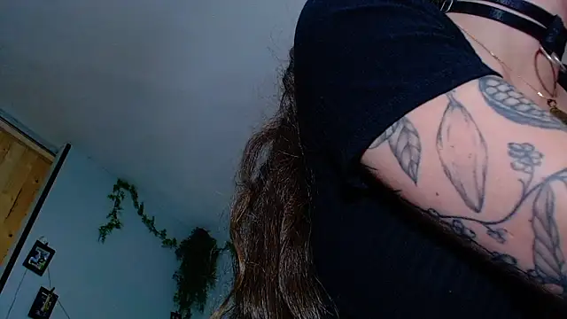 Snapshot of VickyJackson_ chatting on 23, 10, 2025 VickyJackson online show from 23, 10, 2025