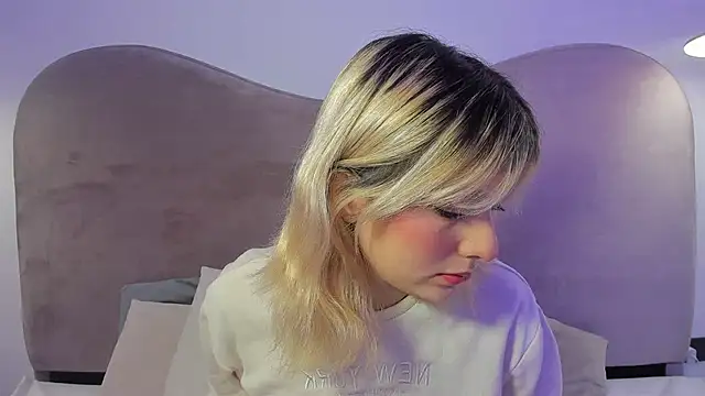 Snapshot of Ania_jones chatting on 2, 1, 2025 Ania jones online show from 2, 1, 2025