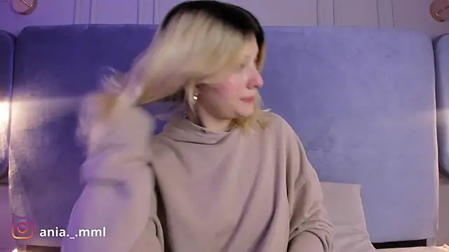 Snapshot of Ania_jones chatting on 24, 9, 2025 Ania jones online show from 24, 9, 2025