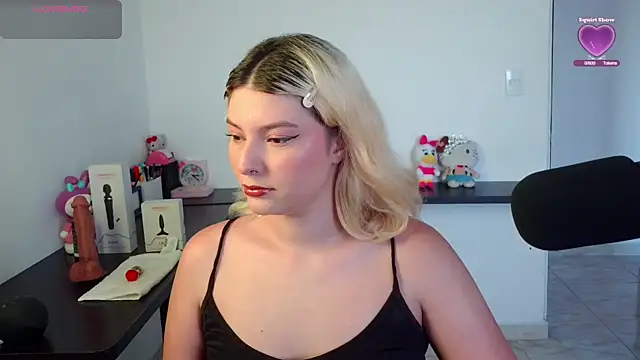 Snapshot of Ania_jones chatting on 24, 7, 2026 Ania jones online show from 24, 7, 2026