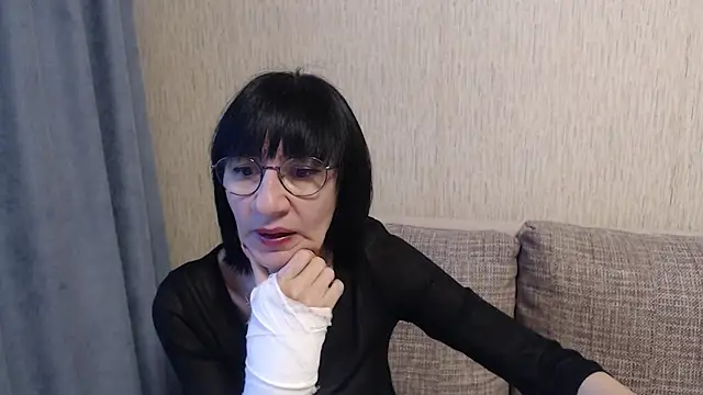 Erica95Bloom online show from 23, 2, 2025