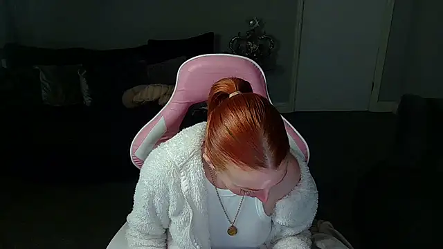 Snapshot of Red_firesquirt chatting on 13, 2, 2025 Red firesquirt online show from 13, 2, 2025
