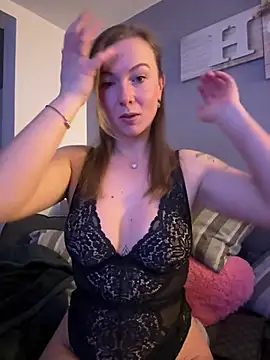 BunnyDiamond1 online show from 5, 2, 2026