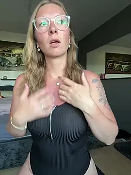 Snapshot of BunnyDiamond1 chatting on 27, 5, 2026 BunnyDiamond1 online show from 27, 5, 2026