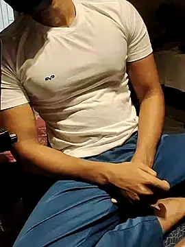 Snapshot of xxxhugedick0001 chatting on 24, 2, 2025 xxxhugedick0001 online show from 24, 2, 2025