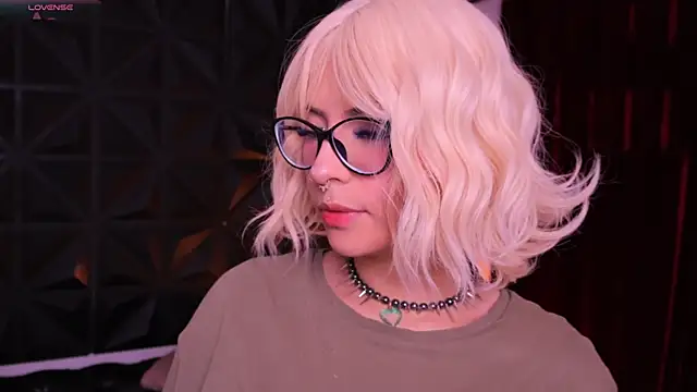 Misselektra   online show from 19, 3, 2025