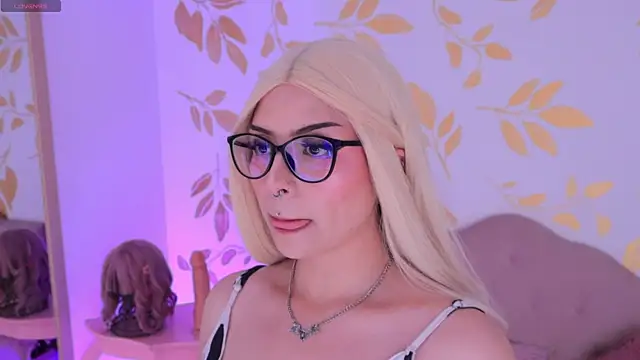 Misselektra   online show from 19, 9, 2025