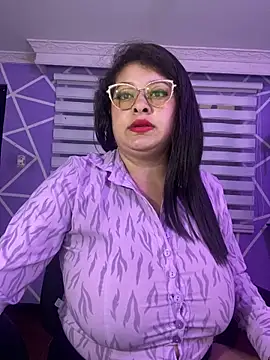 MiiaaJoness online show from 15, 4, 2026