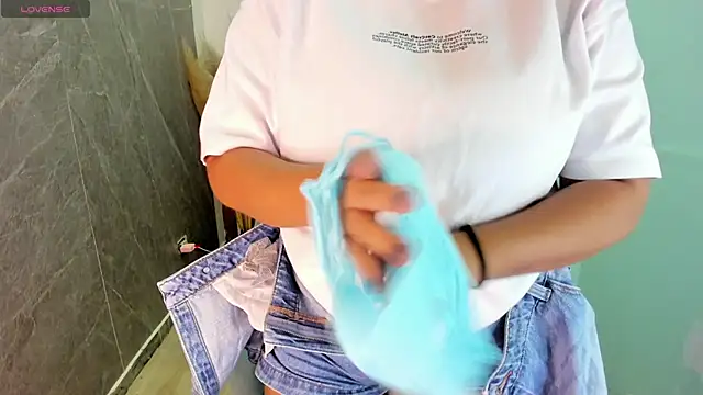 CelesteBrucee online show from 18, 4, 2026