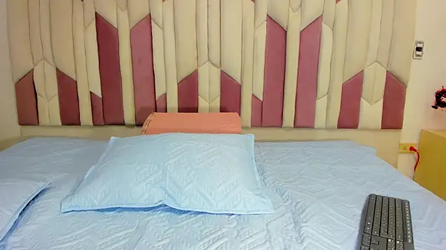 lucyy gray online show from 19, 2, 2025