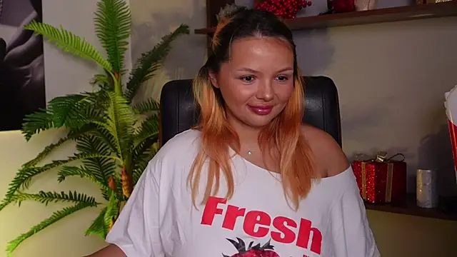 Snapshot of CelesteBailey chatting on 8, 12, 2024 CelesteBailey online show from 8, 12, 2024