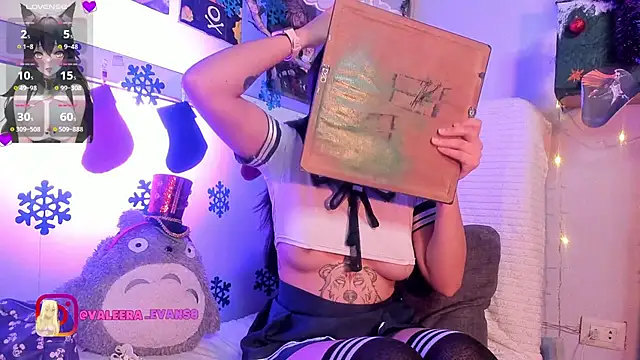 Valeera Evans8 online show from 23, 12, 2024