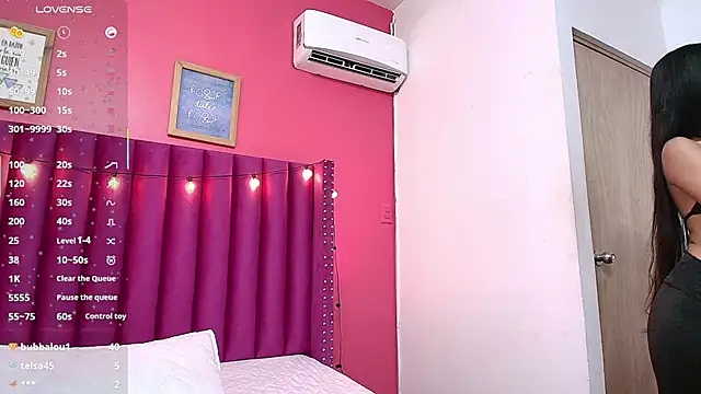 Snapshot of littlee_emilyy_ chatting on 12, 2, 2025 littlee emilyy  online show from 12, 2, 2025