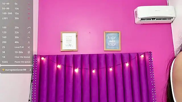 Snapshot of littlee_emilyy_ chatting on 22, 2, 2025 littlee emilyy  online show from 22, 2, 2025