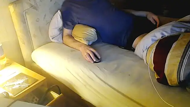 Snapshot of HornyRalfi55 chatting on 16, 1, 2025 HornyRalfi55 online show from 16, 1, 2025