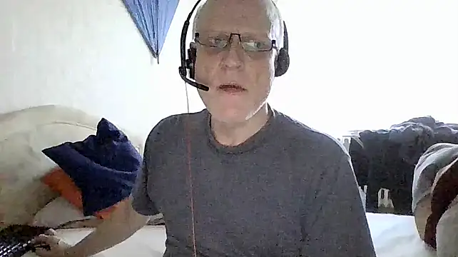 Snapshot of HornyRalfi55 chatting on 15, 2, 2025 HornyRalfi55 online show from 15, 2, 2025